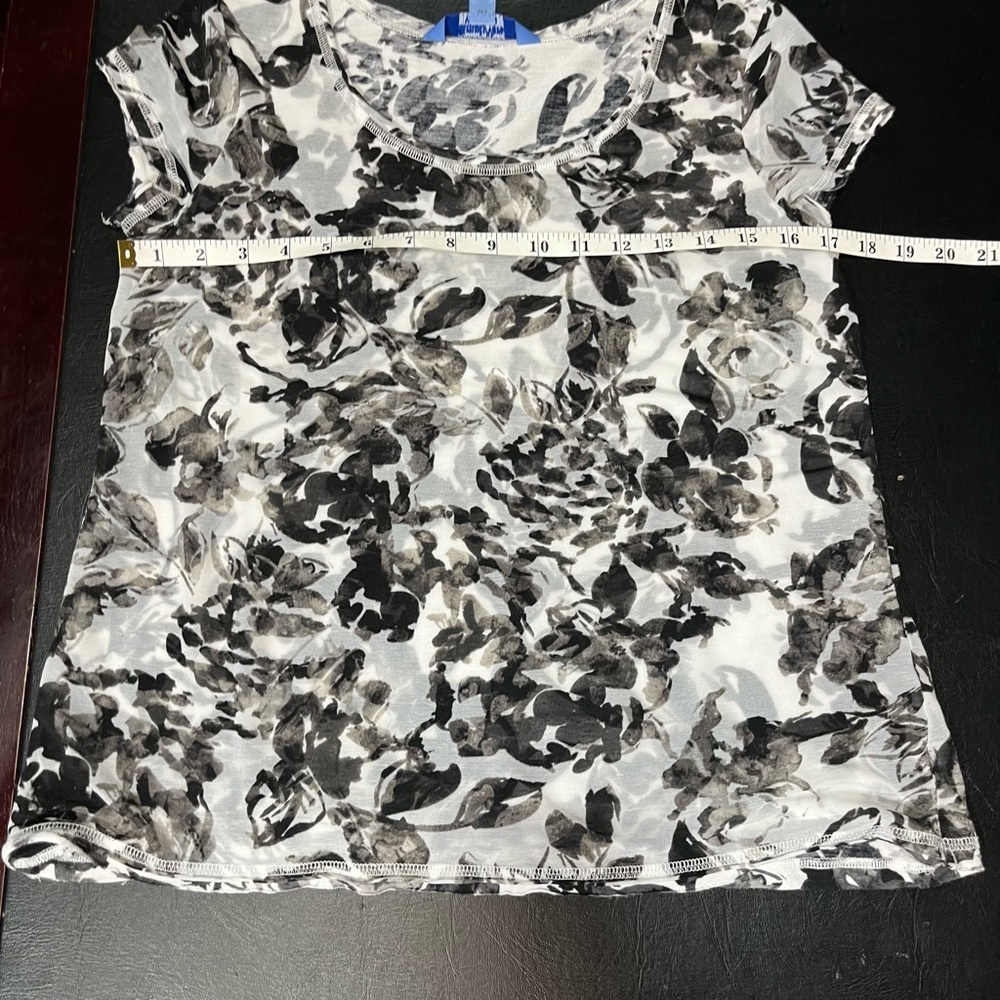 🔥Simply Vera Vera Wang blouse - Picture 6 of 8